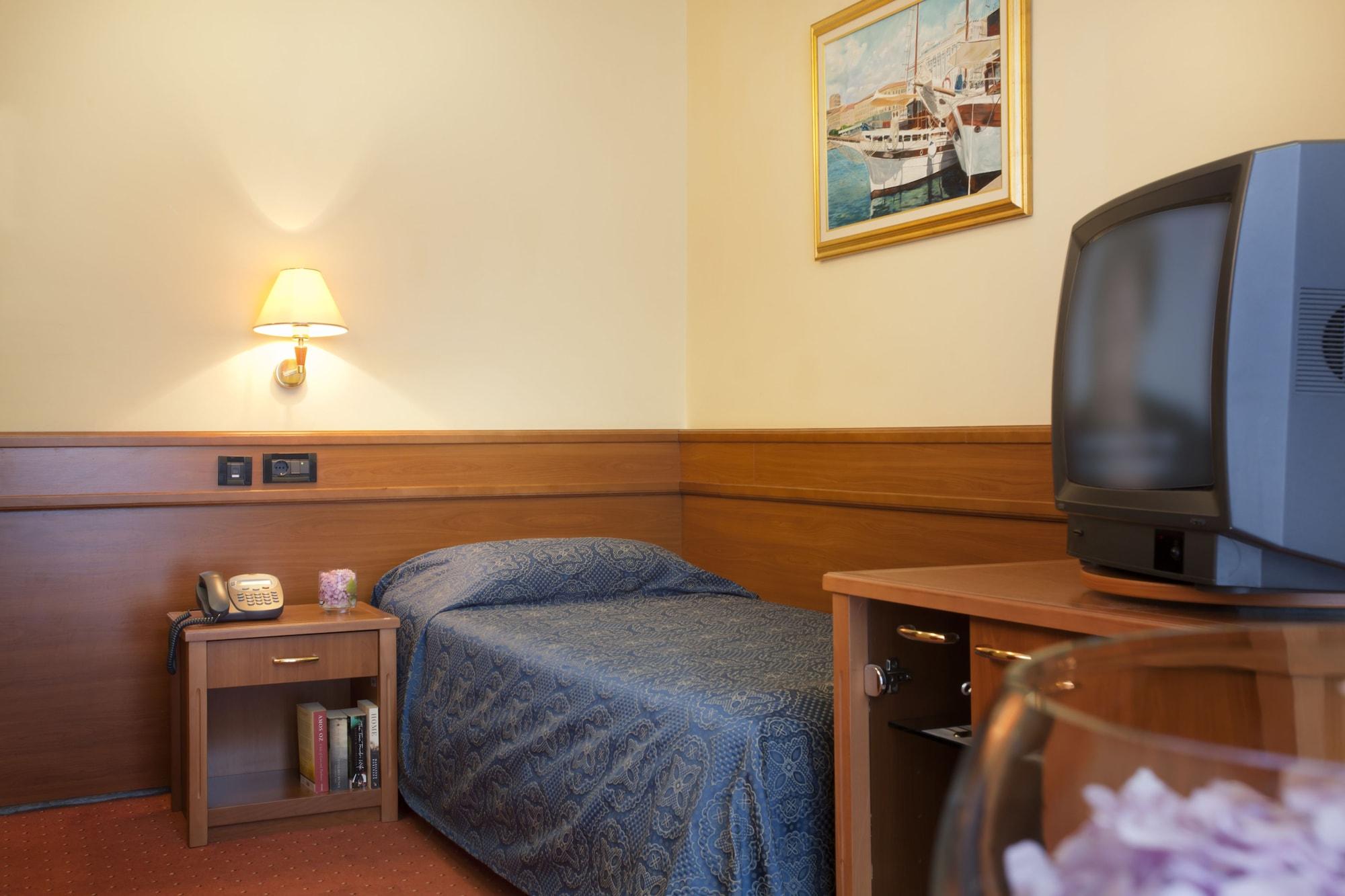 Hotel Kristal - Liburnia Opatija Dış mekan fotoğraf