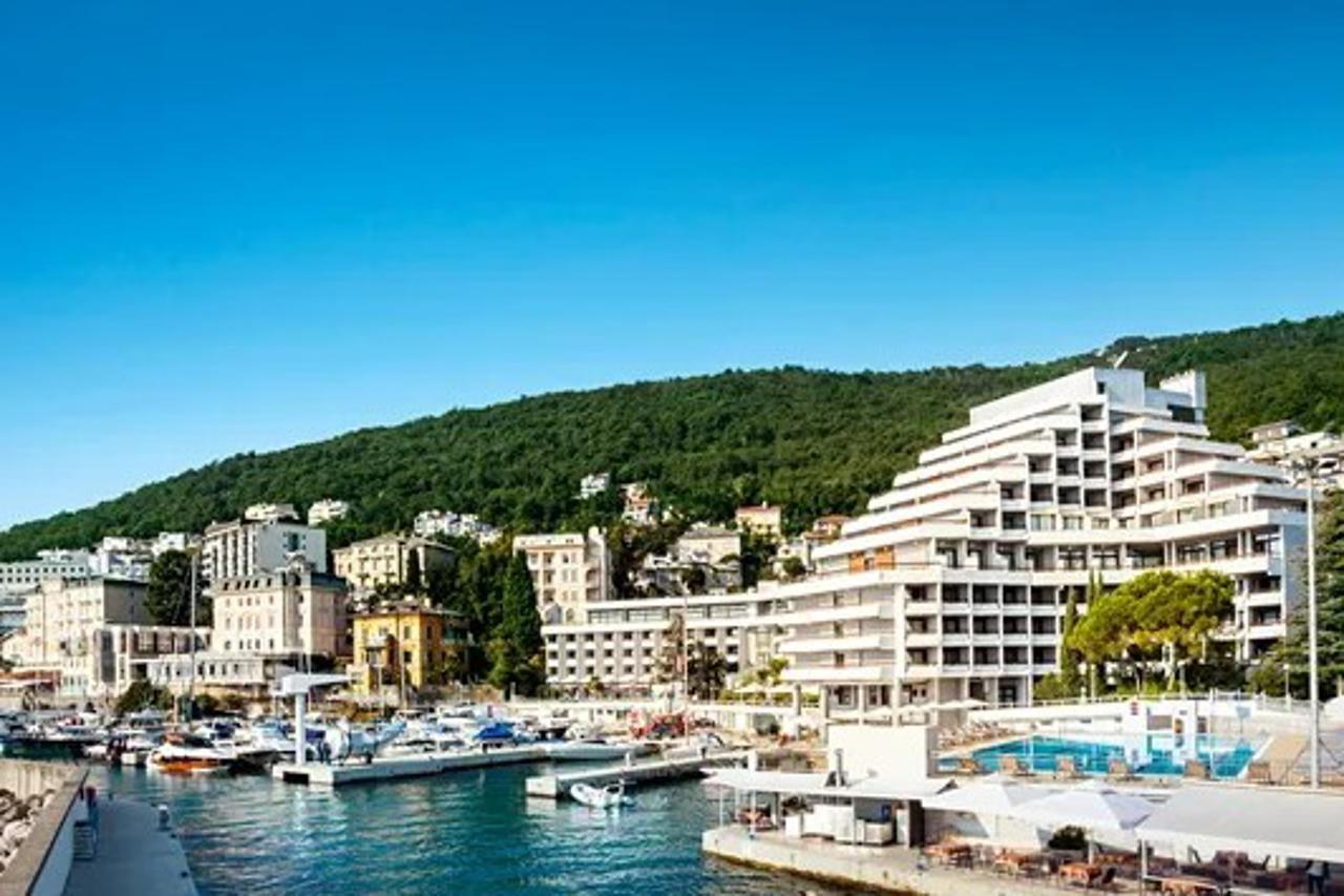 Hotel Kristal - Liburnia Opatija Dış mekan fotoğraf
