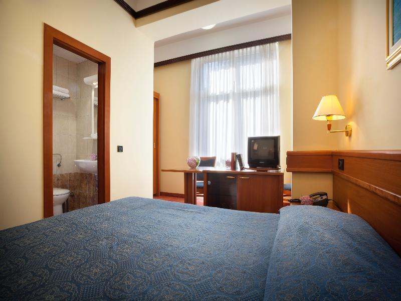 Hotel Kristal - Liburnia Opatija Dış mekan fotoğraf